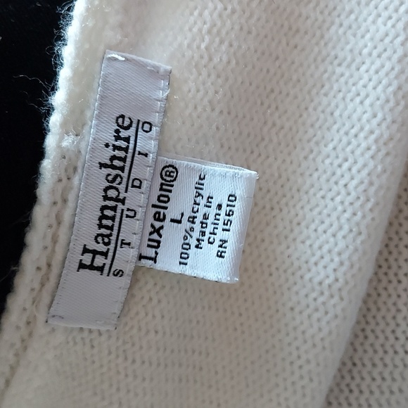 HAMSHIRE STUDIO (LUXELON) LG. KNIT SWEATER - Picture 5 of 6